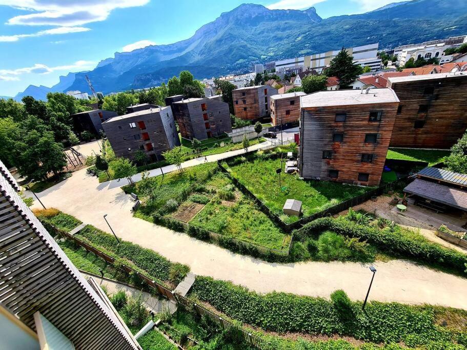Grand Appartement Avec Vue Magnifique - Vercors - Une Experience Unique - Wifi Gratuit Grenoble Exterior photo